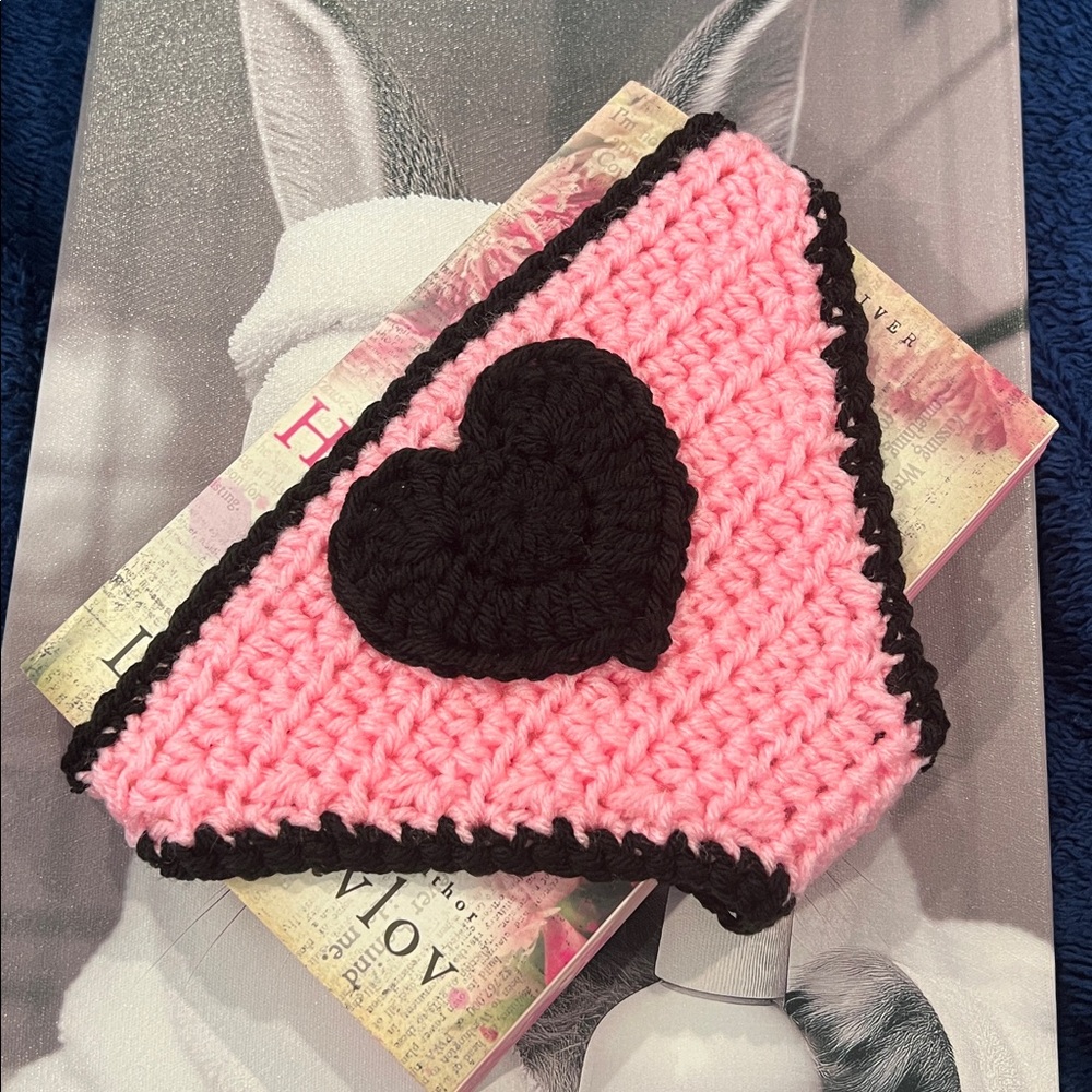 Handmade Crochet Heart Panties Bookmark Paperback - Picture 3 of 9
